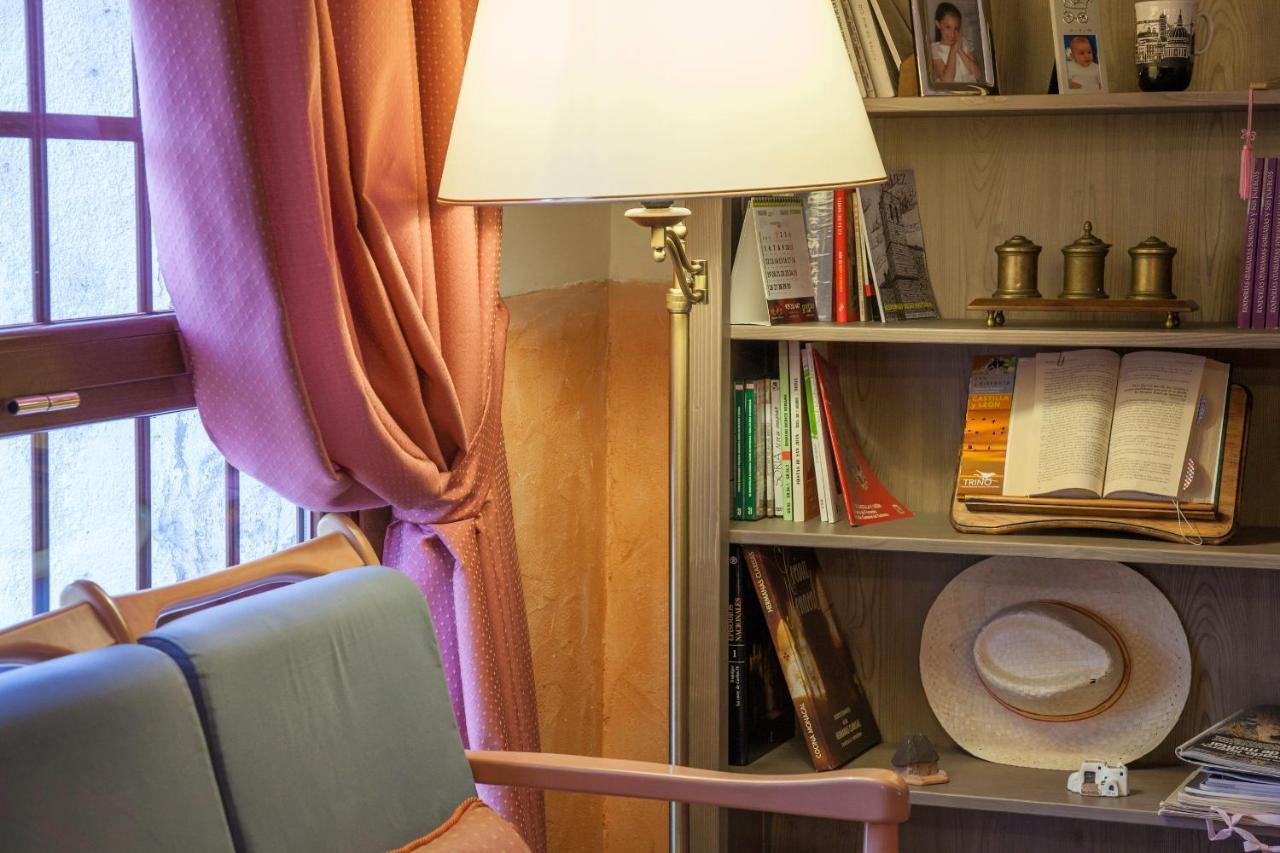 Tardelcuende La Casa Del Maestroゲストハウス エクステリア 写真